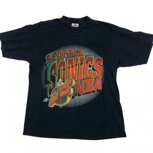 Vintage 90s Seattle Sonics NBA Tshirt​